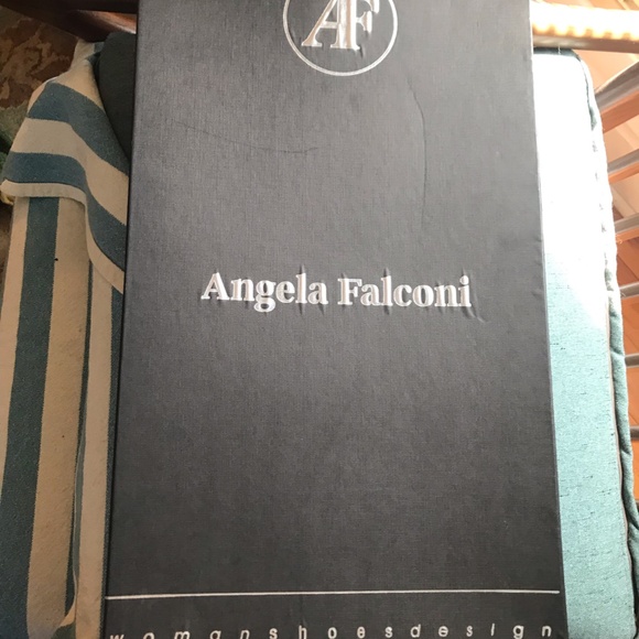 White Cream Leather engraved boots - Picture 2 of 3